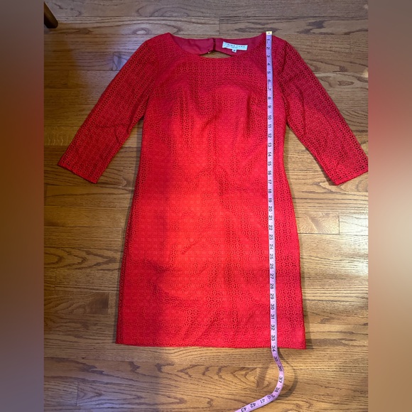 ❤️NWOT Trina Turk Holiday Red Keyhole Back Textured 3/4 Sleeve Cocktail Dress 4 - Picture 9 of 10